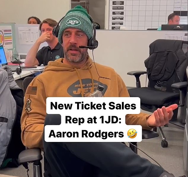 Jets quarterback Aaron Rodgers took time Tuesday to help the team sell tickets