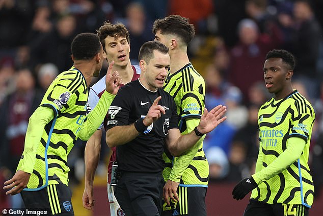 Arsenal were denied a crucial injury-time equalizer against Aston Villa on Saturday after referee Jarred Gillett disallowed the goal for handball