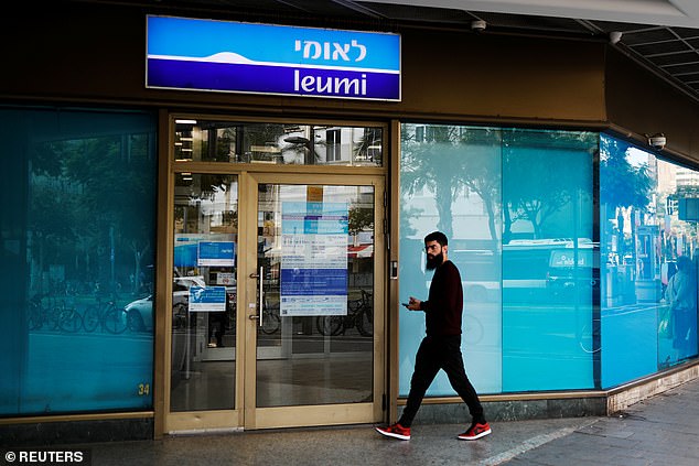 The Leumi bank, the largest in Israel, was shorted by a trader from September 15 to October 5, netting the trader $900 million.