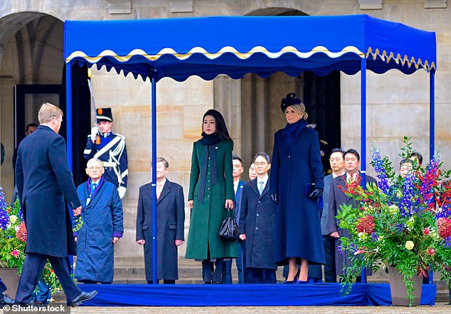 Queen Máxima and King Willem-Alexander welcomed the South Korean President and First Lady to the Netherlands on Tuesday