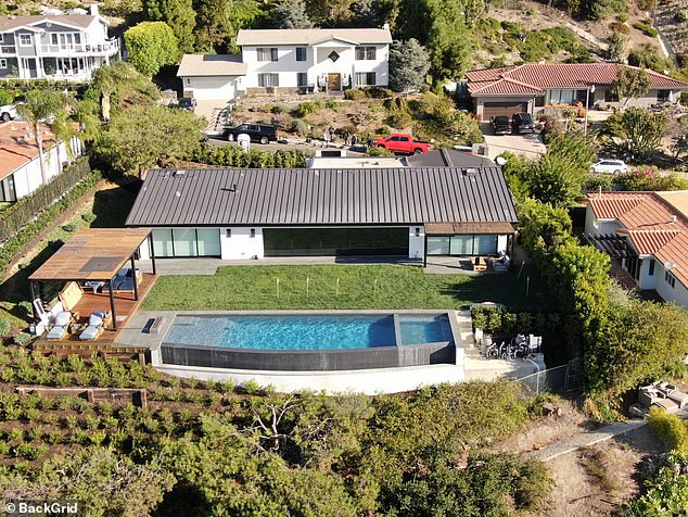 Despite having a 24/7 nursing team at his $6 million home in the Pacific Palisades, and a live-in, sober companion, Perry managed to make informal arrangements that allowed him to smuggle illegal drugs in undetected, sources say.