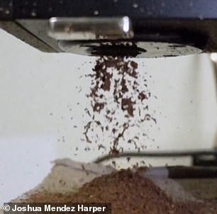 Soil without added water carries more static electrical charges, making it sparse