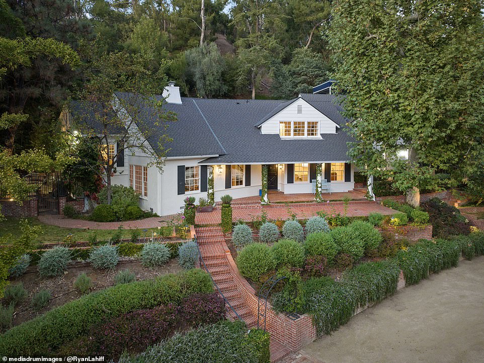 A Beverly Hills residence, the home of Paul Newman and Joanne Woodward, has hit the market for $7.9 million