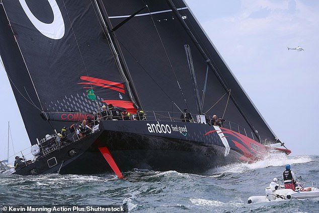 Andoo Comanche (photo) maintains his narrow lead in the battle for line honors