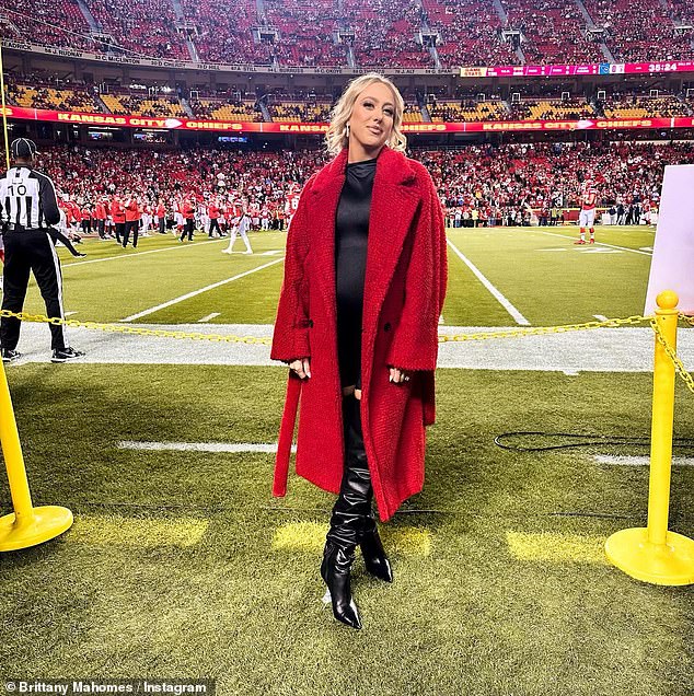 The Bad Blood hitmaker was spotted hopping on a private jet with Brittany as they flew to Wisconsin to watch the Kansas City Chiefs take on the Green Bay Packers at Lambeau Field