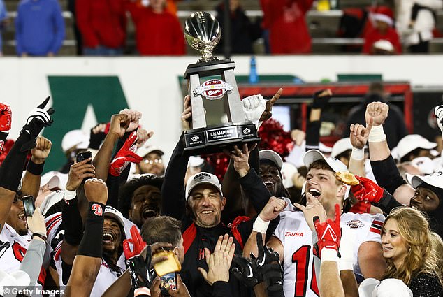 Western Kentucky pulls off INSANE 28 point comeback to defeat Old