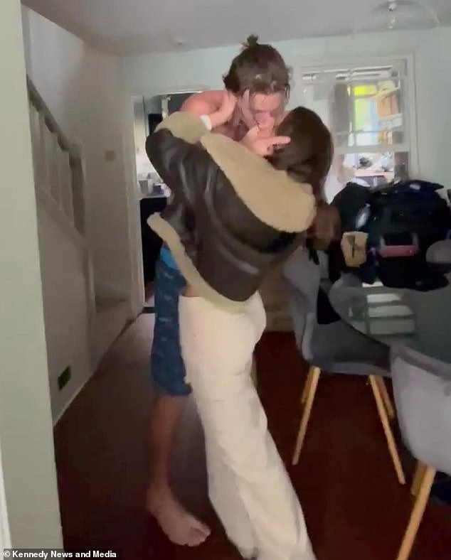 The couple, who had split just four months earlier, can be seen embracing and even sharing a kiss as an excited Sam opens the door to see Tamika.