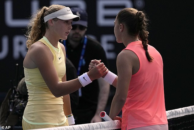 The teenager fell behind 5-1 in the final set and defeated the French Diane Parry in Melbourne