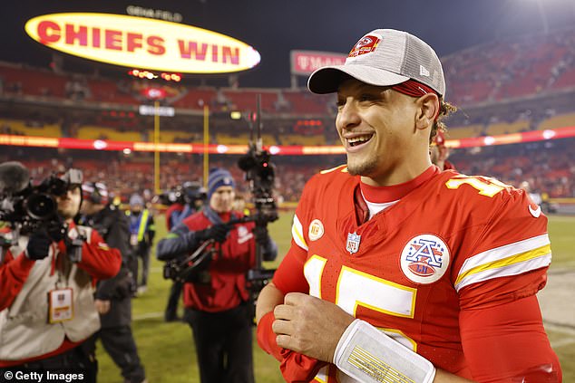 Just hours earlier, Mahomes had led his team to a 25-17 victory over the Cincinnati Bengals, capturing the team's eighth straight AFC West title.