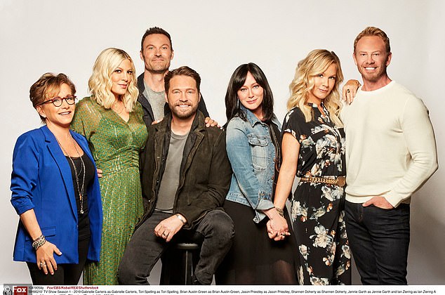 (L-R) Gabrielle Carteris, Tori Spelling, Brian Austin Green, Jason Priestley, Shannen Doherty, Jennie Garth and Ziering appeared on the 2019 reboot BH90210