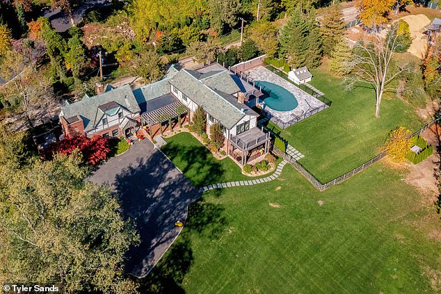 He had purchased a number of adjacent properties over the years, expanding his estate to 26 acres, with the house itself spanning a whopping 30,000 square feet.