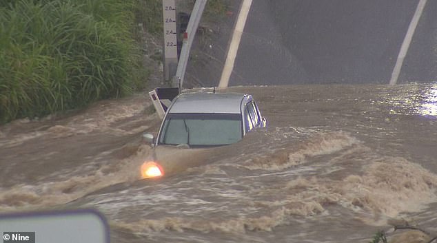 Authorities rescued the driver, but the car was left behind (photo)