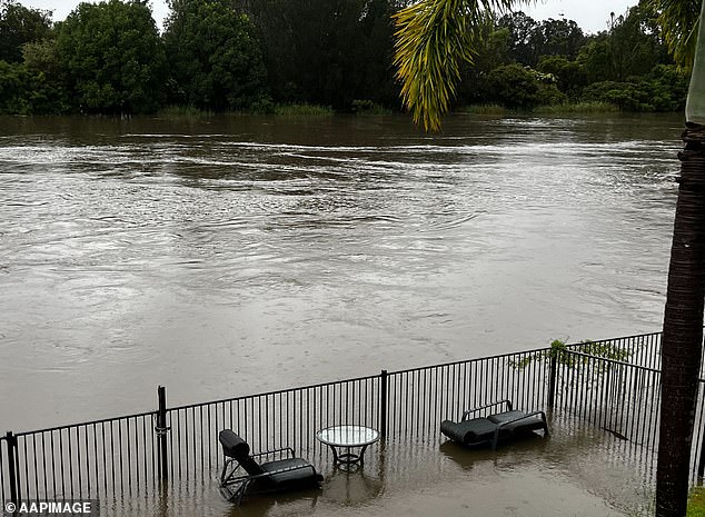 There is flooding at Clear Island Lake due to overnight rainfall on the Gold Coast