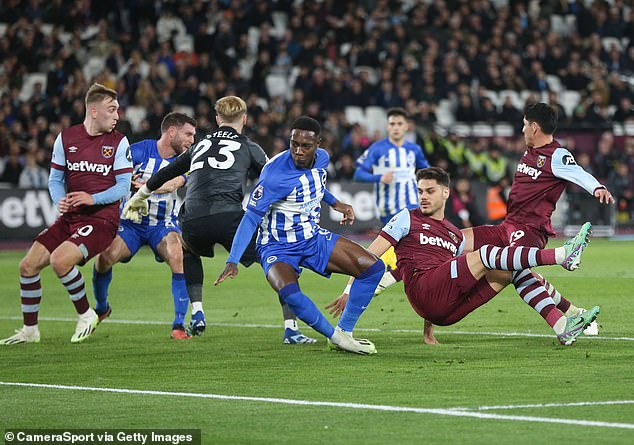 Danny Welbeck also had the opportunity to give the visitors the lead during the match