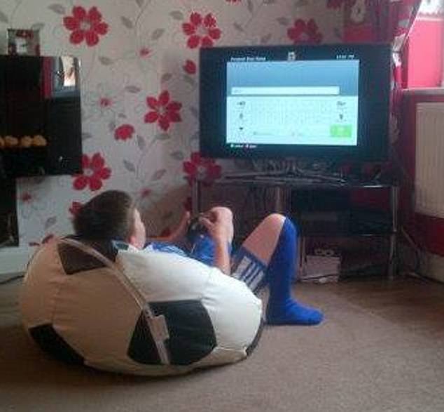 Friends say Luke and Eloise playing FIFA online.  Luke has been a huge fan of his Xbox.  He is pictured as a youngster enjoying games on it