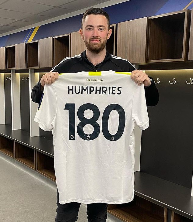 Humphries is not only a darts rival, but also supports United fan Littler's rival team Leeds United