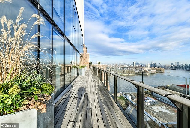 There are also river views from the main living areas and all upstairs bedrooms