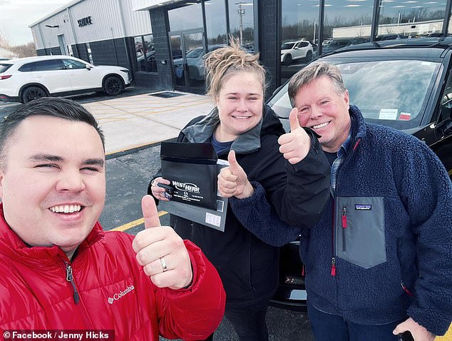 In February, she posted a photo with a thumbs up at a car dealership