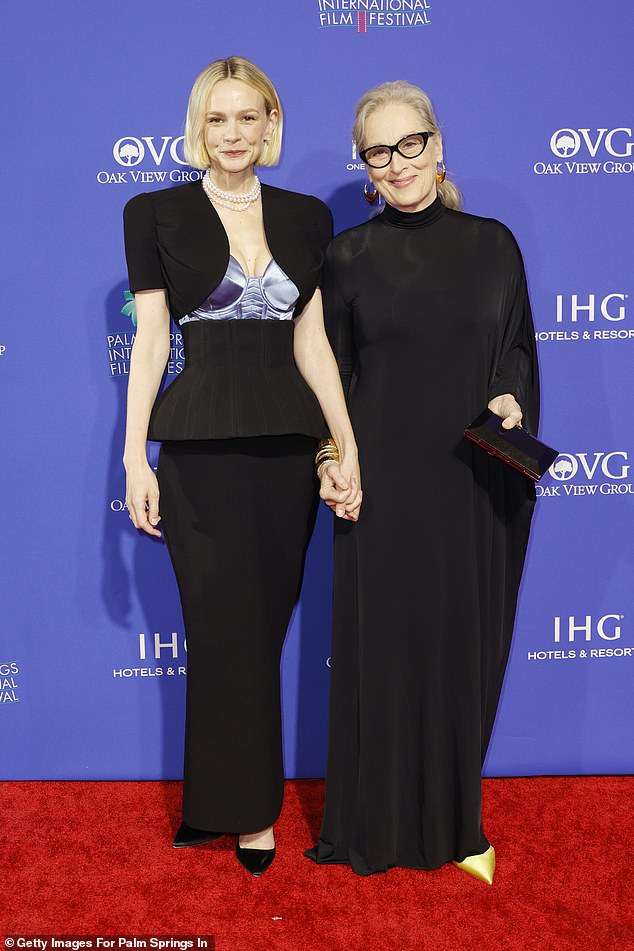 While on the red carpet, Carey mingled with Oscar winner Meryl Streep, 74