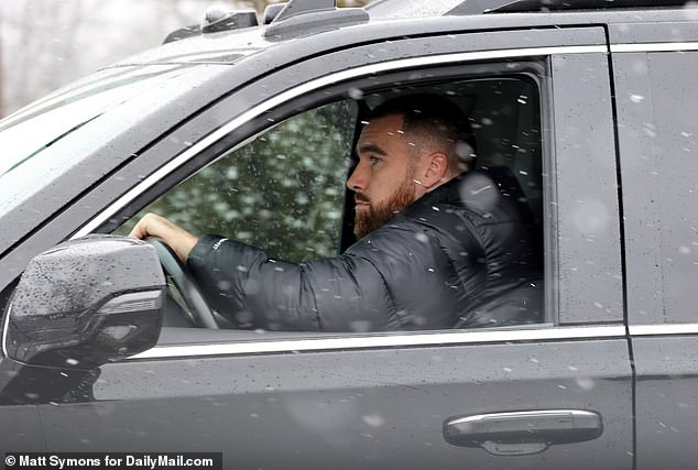 Snowflakes were falling in the freezing temperatures in KC when Travis stopped for a bite to eat yesterday