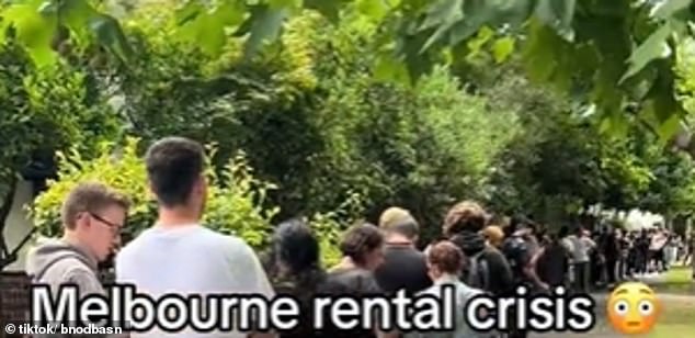 The huge crowd of potential tenants queued up to view the property which is located in Melbourne's CBD and had a rental price of $370 per week