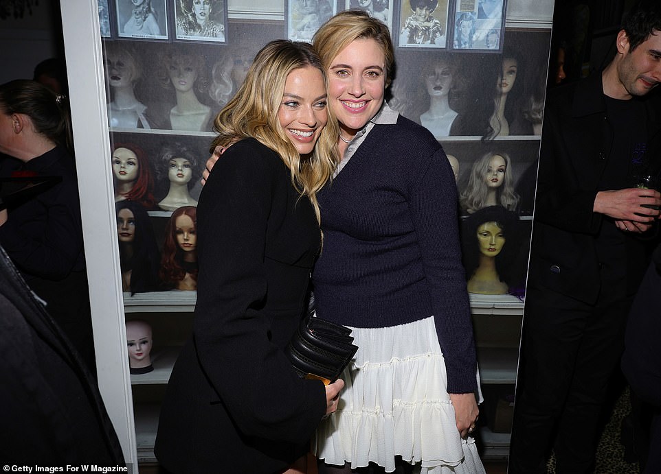 At one point during the night, we saw Greta and Margot bump into each other and flash big smiles as they posed for a memorable photo together.