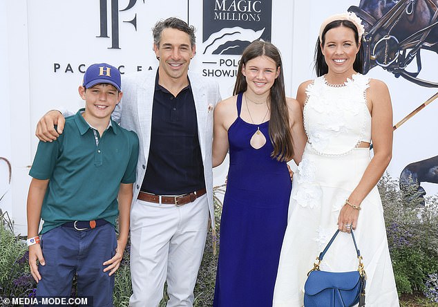 Billy was joined by his wife Nicole and their two children, Tyla and Jake, and the family seemed to be having the time of their lives while posing for the cameras.