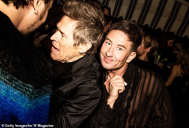 Margot and Barry let loose during the magazine bash together with a large number of stars, including Willem Dafoe (photo)