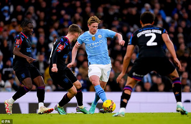 De Bruyne took the armband and marked his return to action with a stunning assist, giving Jeremy Doku the lead in the 74th minute and securing City's fifth and final goal.