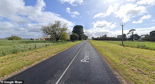 Peweeena Road, Mingbool, South Australia, where the single-vehicle accident occurred