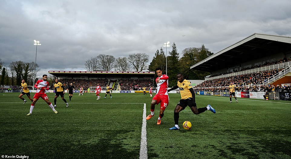 A packed crowd packed into the Gallagher Stadium to watch the third round cup set unfold in sensational fashion