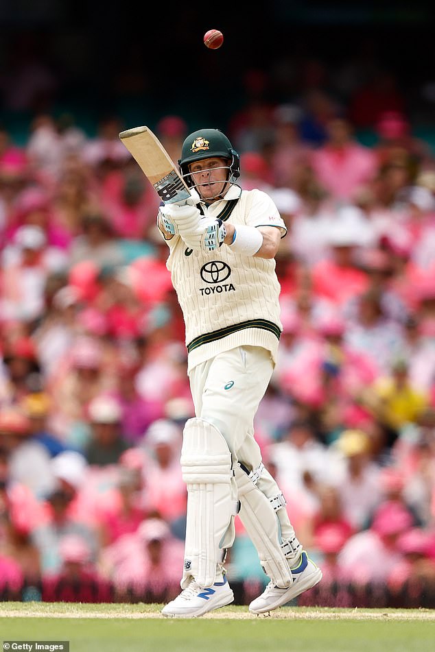 Smith's usually excellent form slipped during the three-Test series against Pakistan, but Clarke predicts the 34-year-old will soar to new heights if he replaces Warner