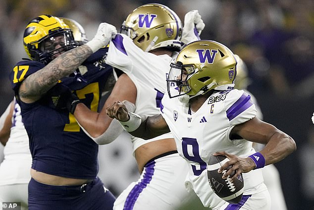 Washington quarterback Michael Penix Jr (9) struggled all evening