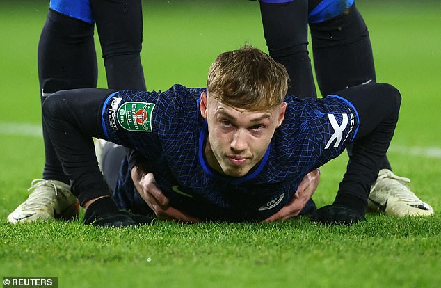 It was a night to forget for Cole Palmer.  He had the opportunity to level the score just before half-time, but ultimately shot the ball over the crossbar from five meters away.