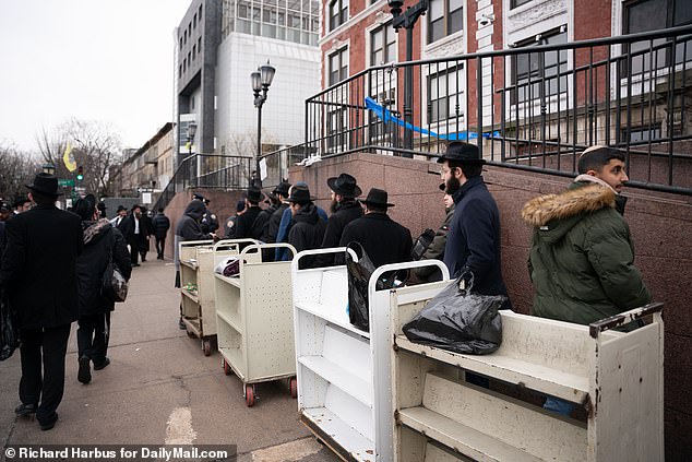 The synagogue is closed until inspectors determine its structural safety