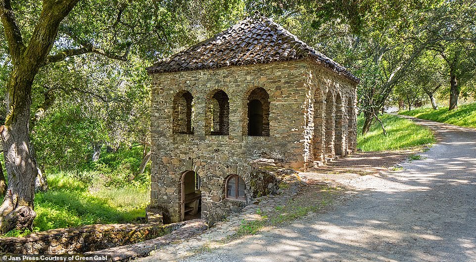 Since then it has served as a home for subsequent generations of the Fleishhackes, with the property remaining in the family for more than a century.