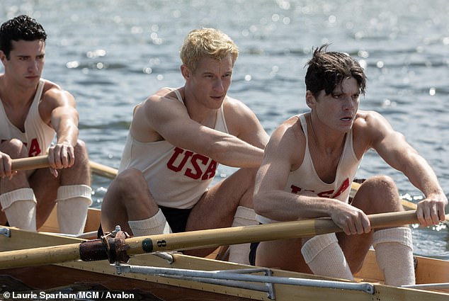 Bruce Herbelin-Earle, Callum Turner and Jack Mulhern star in 'The Boys in the Boat' (2023)