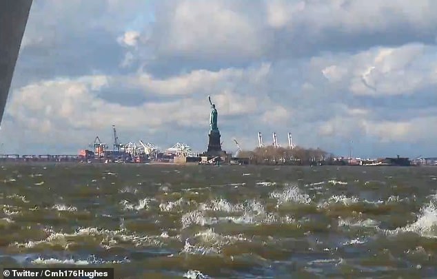 1705178922 792 New York City is hit by FLOODS with West Side