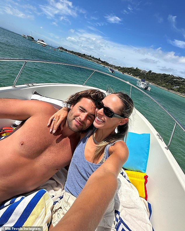 Footage showed the couple snuggled up on the towel and sharing a picnic lunch