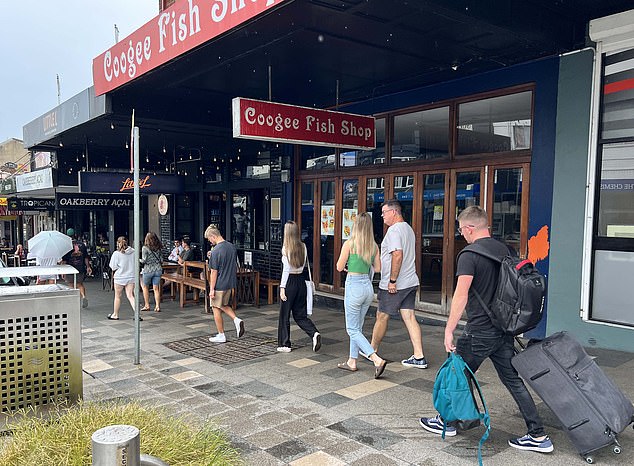 Several travelers arrived in Coogee on Monday in a post-Christmas rush