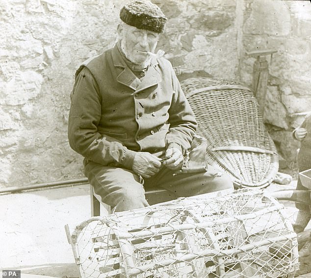 Some photographs have an artistic quality, such as a Crail fisherman repairing fishing baskets while wearing a black hat and smoking a pipe, reminiscent of Vincent van Gogh's self-portrait