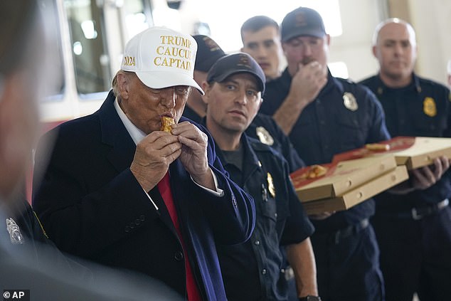 Can Trump pull off a record victory: The former president eats a pizza he delivered to the Waukee Fire Department on Sunday