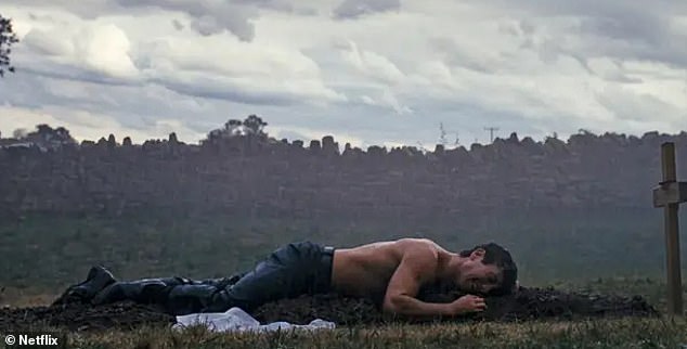 In the moment – ​​which according to star Barry Keoghan was improvised – main character Oliver Quick jumps the grave of his friend Felix