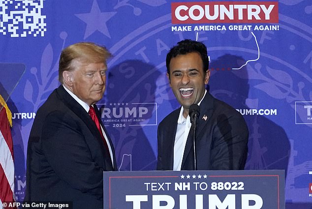 President Donald Trump introduced Vivek Ramaswamy to an ecstatic crowd in Atkinson, New Hampshire, on Tuesday evening, at the end of a whirlwind 24 hours