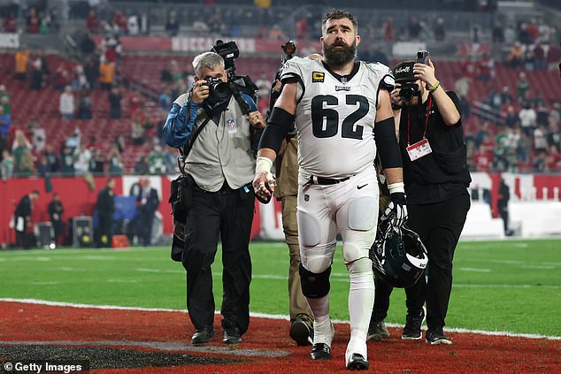The Eagles center addressed his teammates after the loss to the Buccaneers on Monday