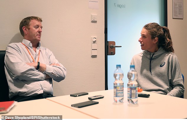 Johanna Konta speaks with Dickson during a tournament in Stuttgart in 2017