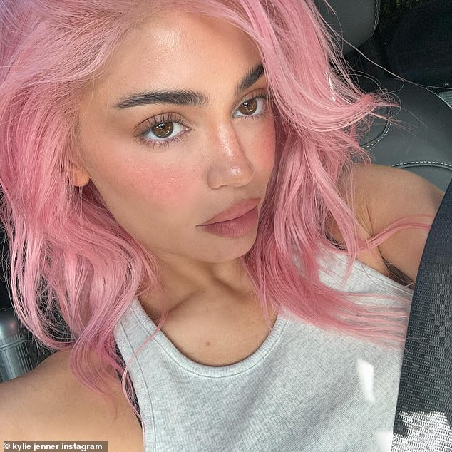 1705560098 712 Kylie Jenner gives rare look at her makeup free face before