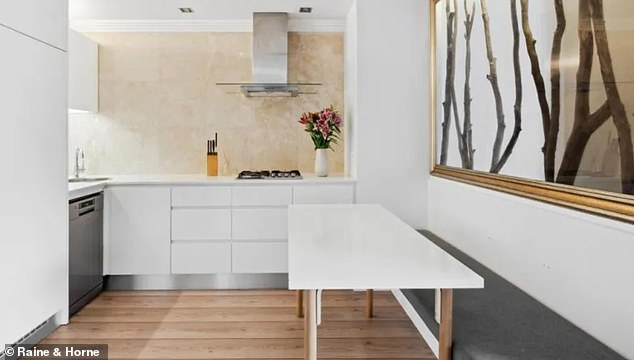 In the photo: the modern kitchen with a chic dining cabin