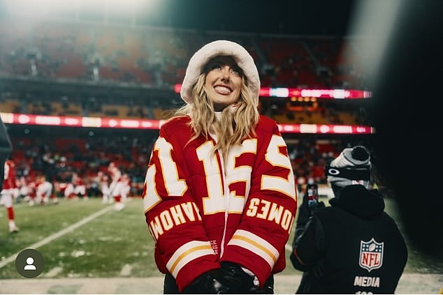 Brittany Mahomes also wore a jacket made by Juszczyk against the Dolphins on Saturday