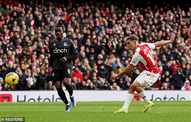 Leandro Trossard followed later in the second half, receiving a pass from Gabriel Jesus before firing the ball into the back of the net to make it 3–0.